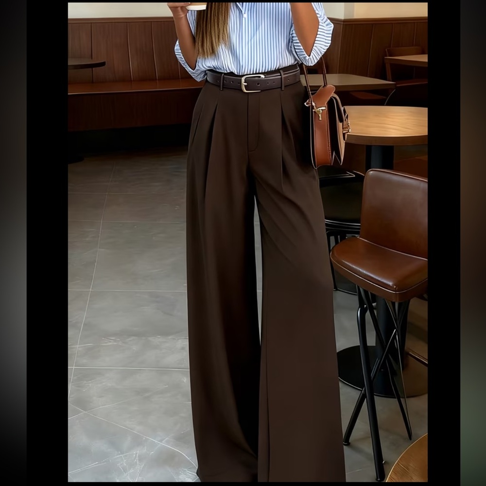 Wide Leg High-Waist Trousers in Chocolate Brown